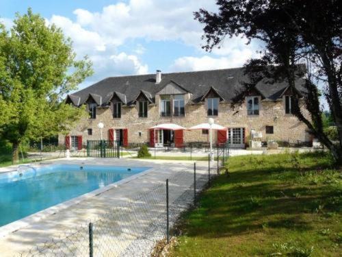 Logis Hotel Auberge De Cartassac Cressensac-Sarrazac Экстерьер фото