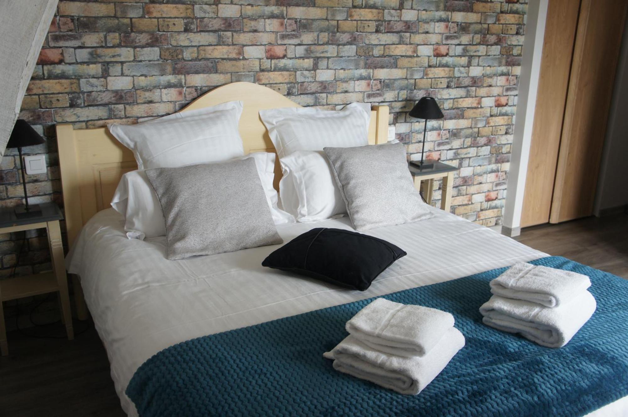 Logis Hotel Auberge De Cartassac Cressensac-Sarrazac Экстерьер фото