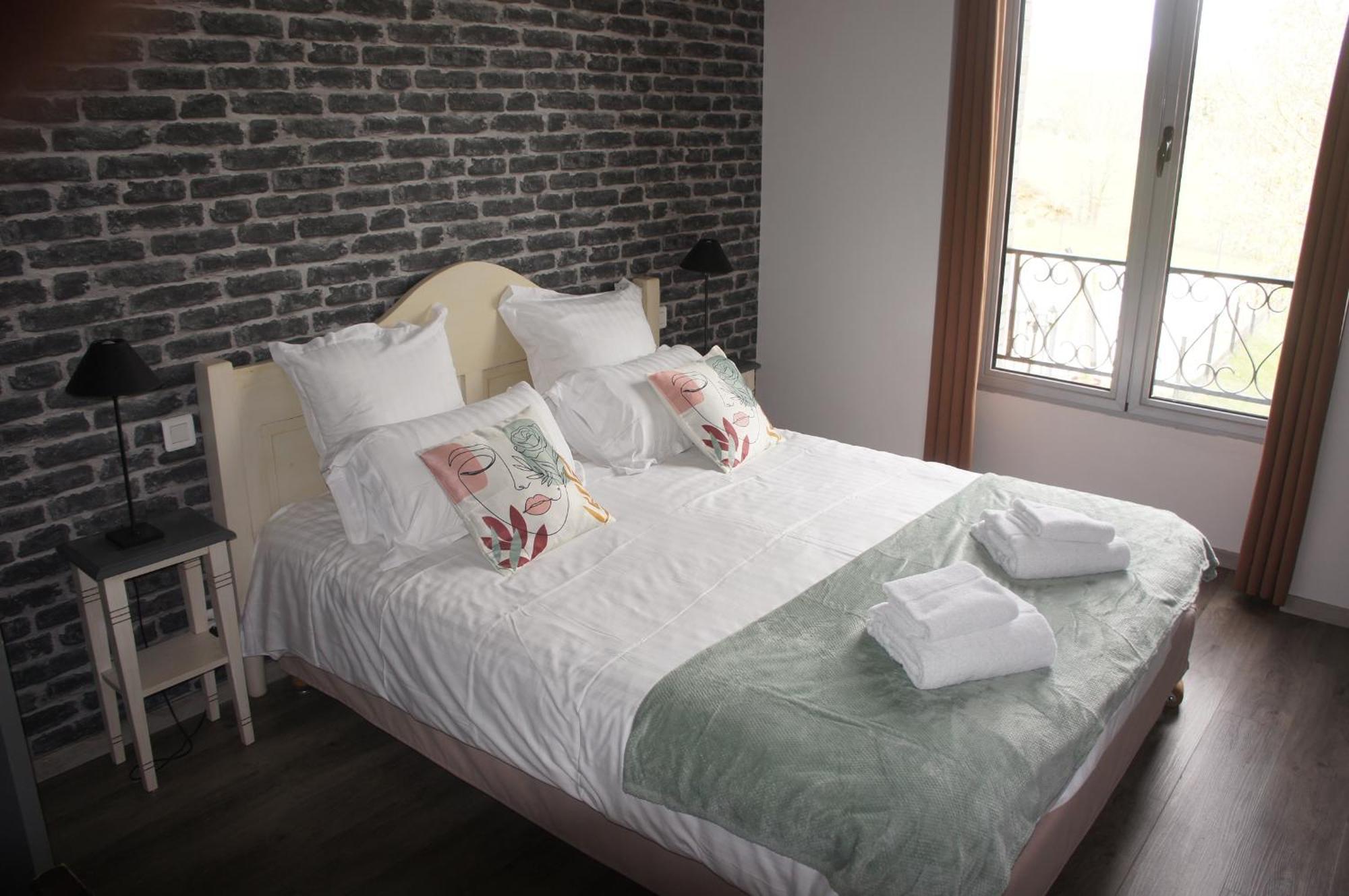 Logis Hotel Auberge De Cartassac Cressensac-Sarrazac Экстерьер фото